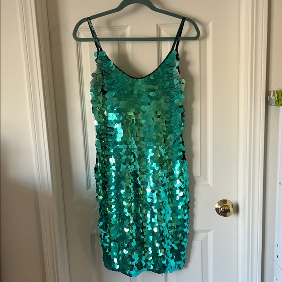Nite Line Dresses & Skirts - Vintage Sequin Green Dress